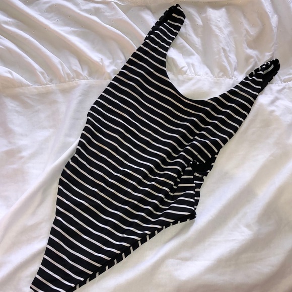 Cheeky one piece. - Picture 3 of 5